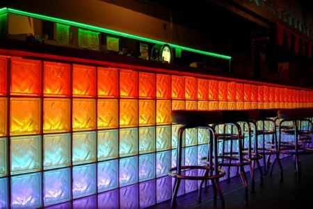 bar gay
